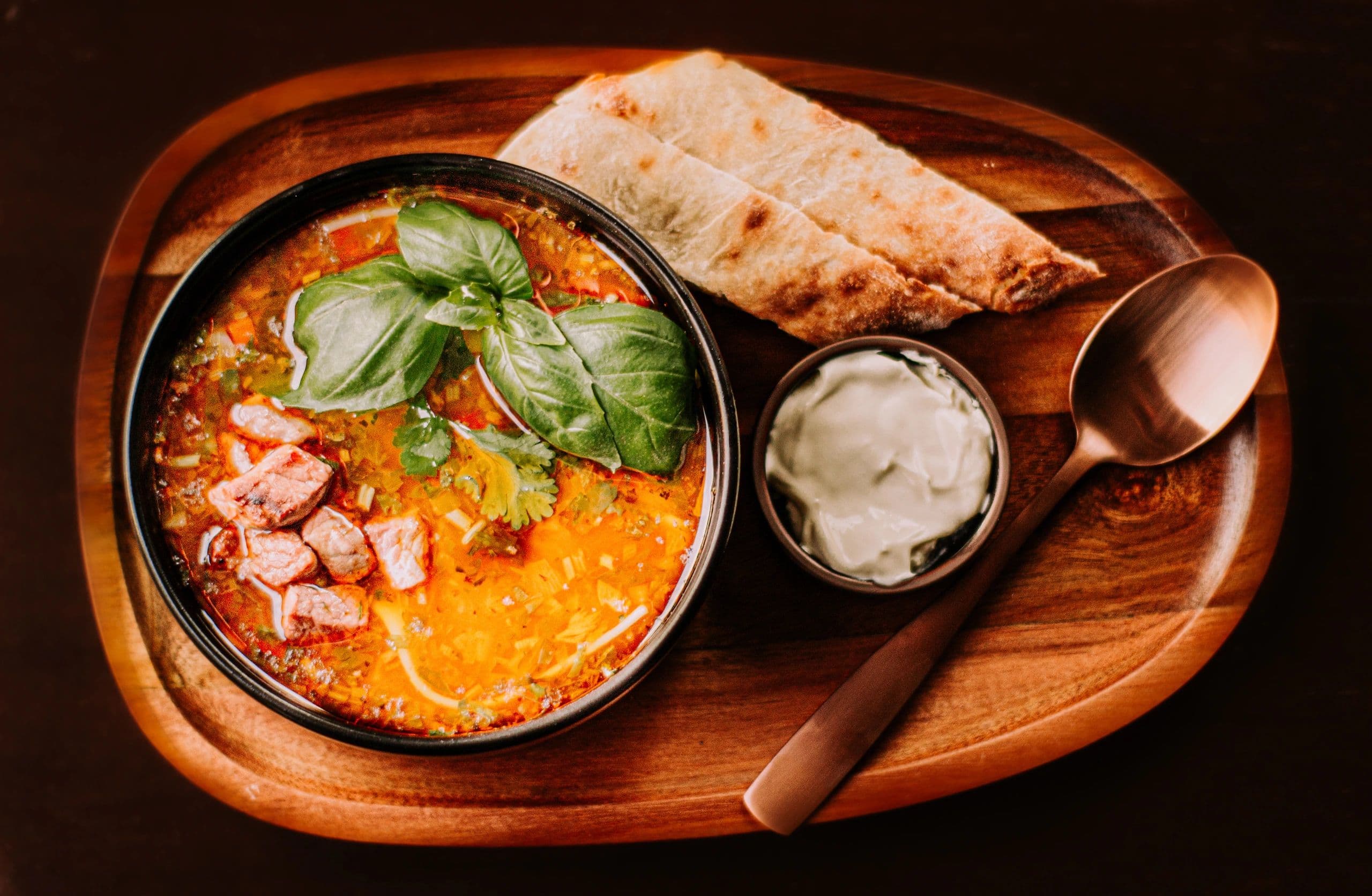 Lagman-keiton tarina: Silkkitien makuja kulhossa