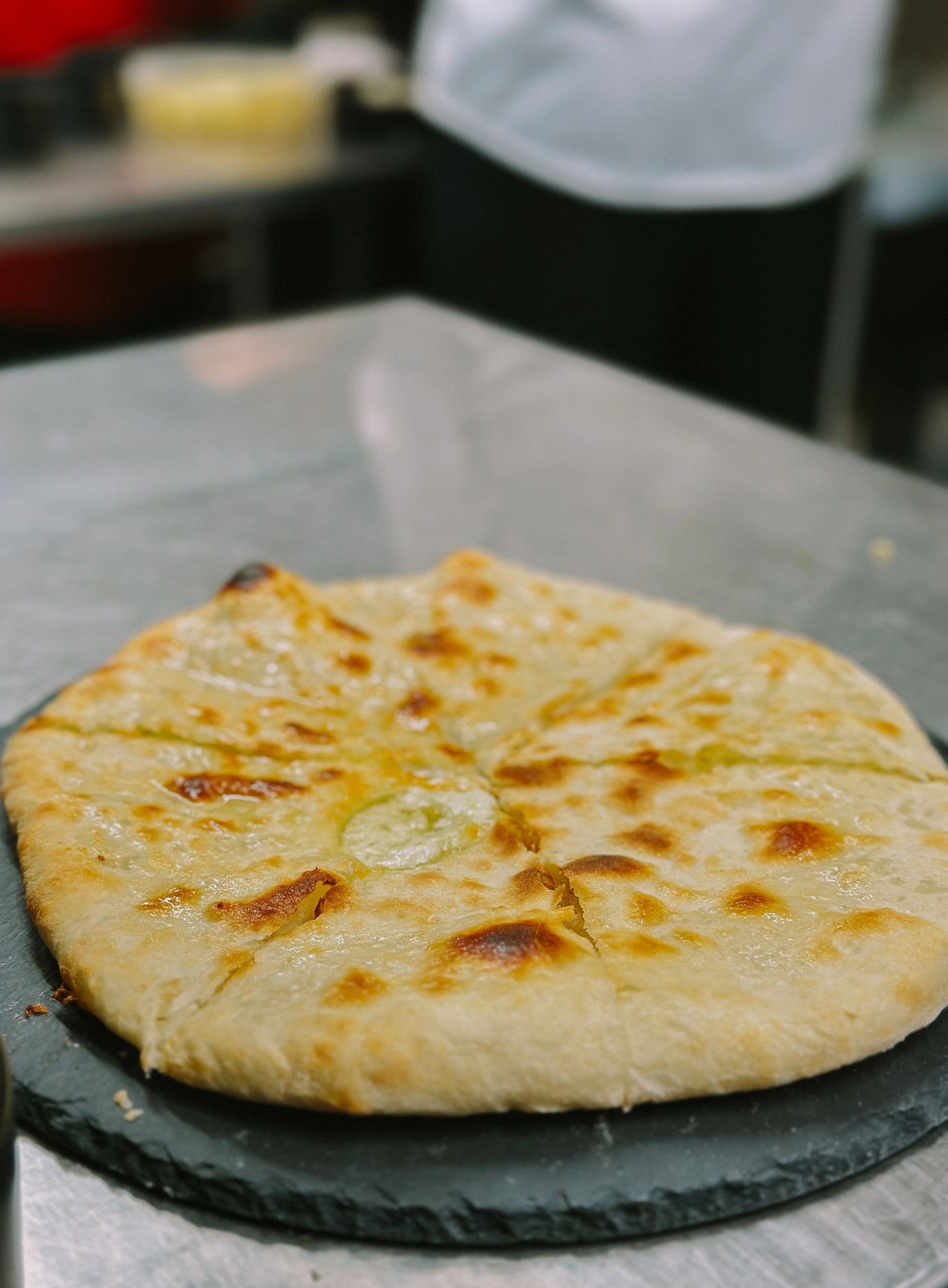 Hatsapuri: Georgian keittiön juustoinen sydän